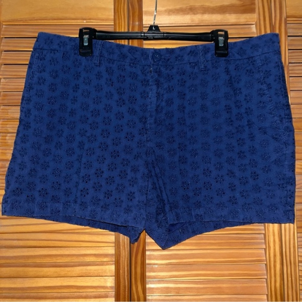 Faded Glory Blue Flower Eyelet Overlay Shorts‎ Size 18